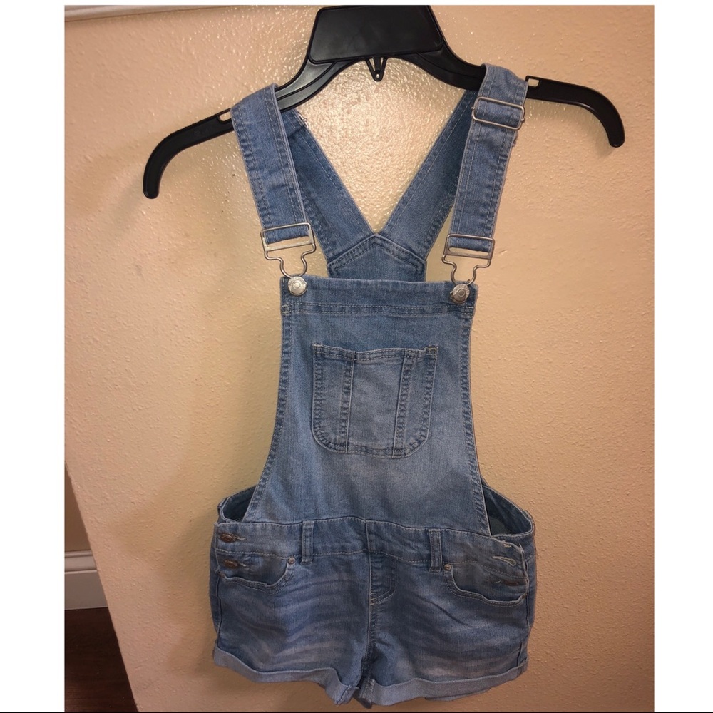 Short denim overalls